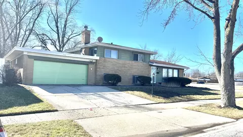 53 Elmwood Dr, Chicago Heights, IL 60411