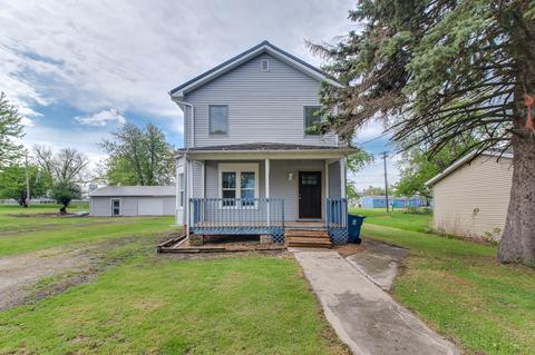 125 Clark St, Chenoa, IL 61726