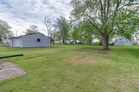 125 Clark St, Chenoa, IL 61726 photo 33