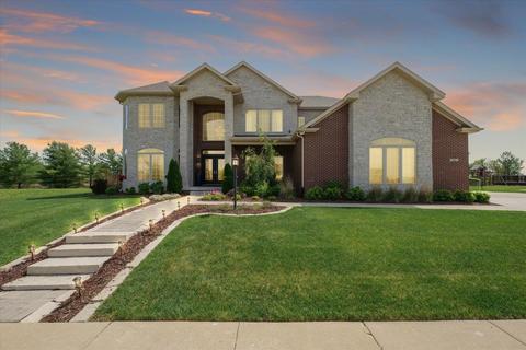 611 Cayman Way, Savoy, IL 61874