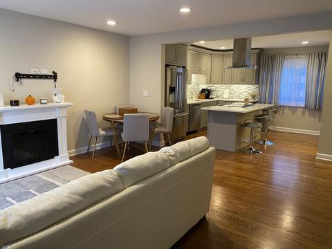1442 Willow Ave, Des Plaines, IL 60016 photo 4