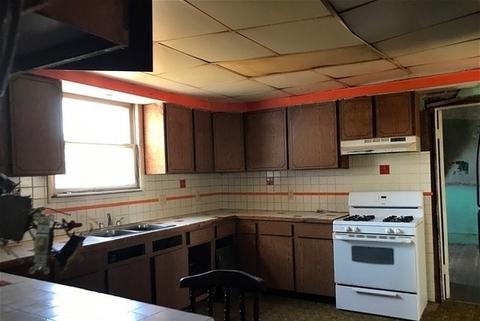 210 E Hancock St, Longview, IL 61852 photo 2