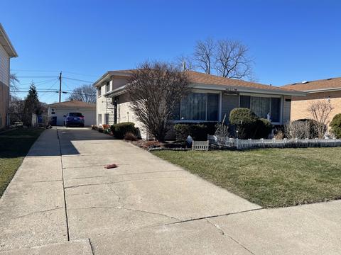 8812 S 49th Ct, Oak Lawn, IL 60453