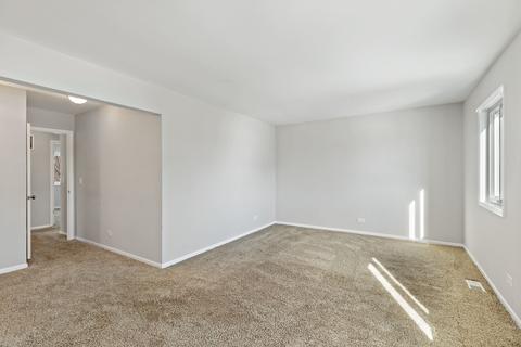 58 Cloverleaf Rd, Matteson, IL 60443 photo 11