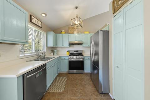 1462 Beaumont Cir, Bartlett, IL 60103 photo 8