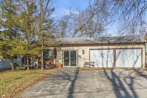 426 Cherry Valley Rd, Vernon Hills, IL 60061