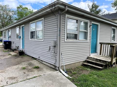 1011 W Seminary Ave, Bloomington, IL 61701
