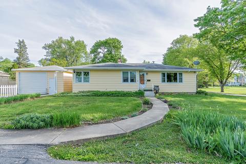 412 N 7th St, Fairbury, IL 61739