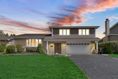 2110 W Jody Ct, Mount Prospect, IL 60056