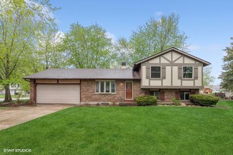 101 Windridge Dr, Mchenry, IL 60050 photo 1