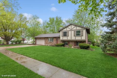 101 Windridge Dr, Mchenry, IL 60050 photo 2