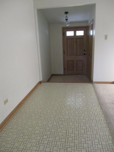 1331 Oriole Dr, Munster, IN 46321 photo 2