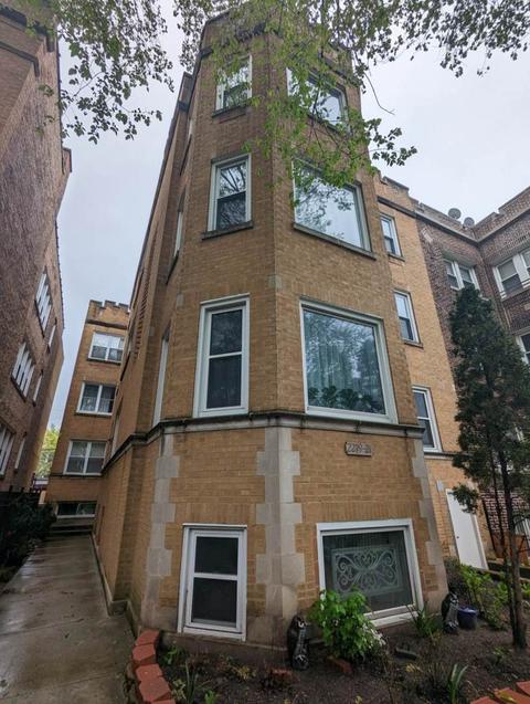2219 W Highland Ave #3S, Chicago, IL 60659