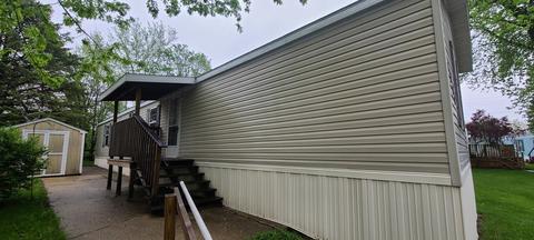 1300 Carondelet Rd #158, Dixon, IL 61021