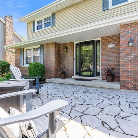 210 Devon Ln, Naperville, IL 60540 photo 3