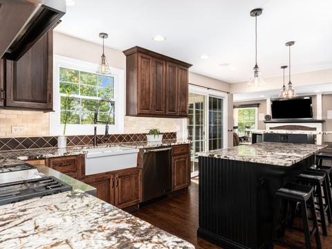 210 Devon Ln, Naperville, IL 60540 photo 11