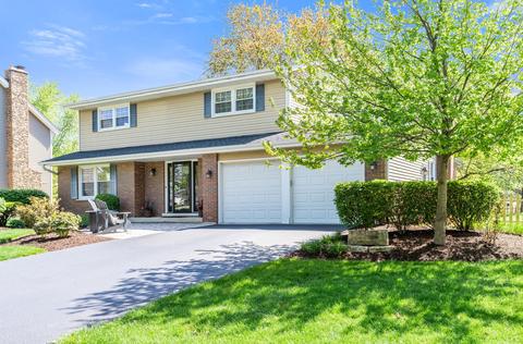 210 Devon Ln, Naperville, IL 60540 photo 2