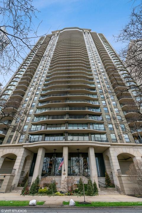 1040 N Lake Shore Dr #32C, Chicago, IL 60611