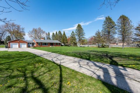 10738 9th St, Winthrop Harbor, IL 60096