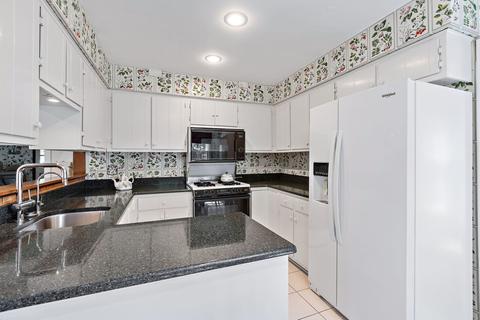135 Mohawk Dr, North Barrington, IL 60010 photo 8