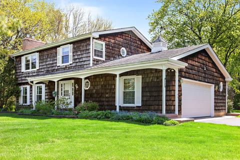 135 Mohawk Dr, North Barrington, IL 60010 photo 2