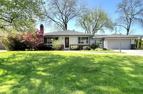 3149 Bellwood Ln, Glenview, IL 60026