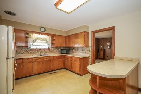 7635 Odell Ave, Bridgeview, IL 60455 photo 7