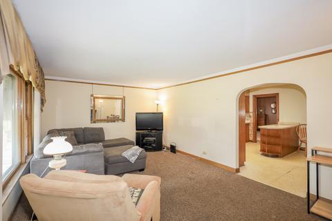 7635 Odell Ave, Bridgeview, IL 60455 photo 4