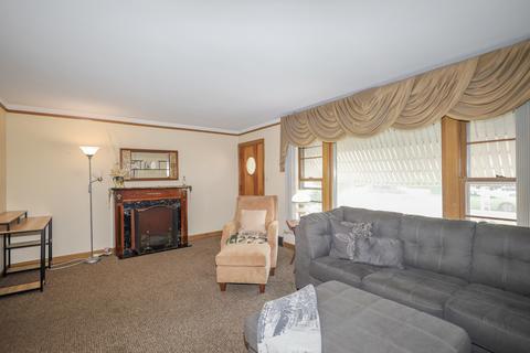 7635 Odell Ave, Bridgeview, IL 60455 photo 3