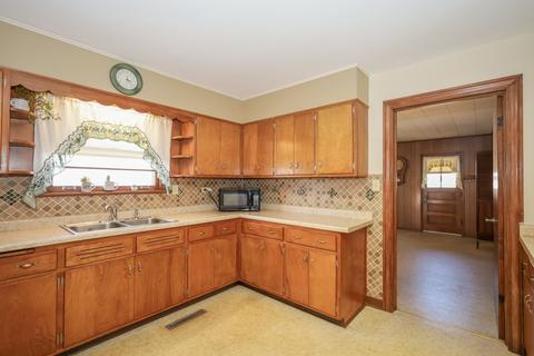 7635 Odell Ave, Bridgeview, IL 60455 photo 11
