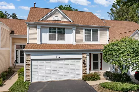 694 Charter Hall Dr, Palatine, IL 60067