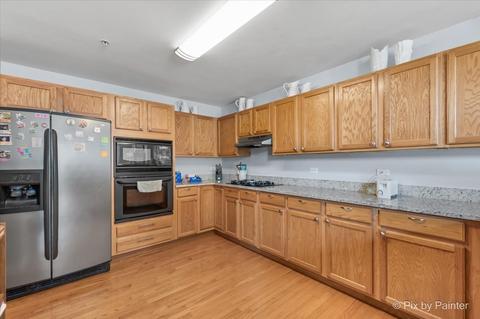 5563 Mcdonough Rd, Hoffman Estates, IL 60192 photo 12