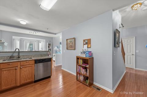 5563 Mcdonough Rd, Hoffman Estates, IL 60192 photo 14