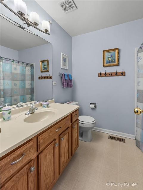 5563 Mcdonough Rd, Hoffman Estates, IL 60192 photo 18