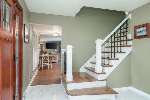 1595 Whitman Ln, Wheaton, IL 60189 photo 21