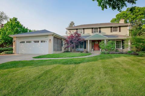 1595 Whitman Ln, Wheaton, IL 60189