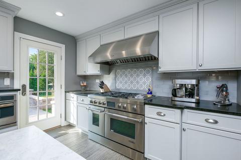 1595 Whitman Ln, Wheaton, IL 60189 photo 4