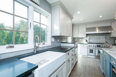 1595 Whitman Ln, Wheaton, IL 60189 photo 6