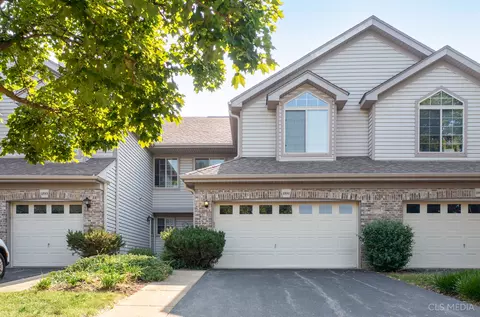 1551 N Saint Marks Pl, Palatine, IL 60067