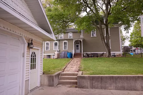 1406 Bluff St, Peru, IL 61354 photo 9