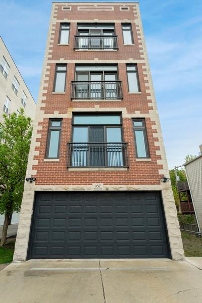 937 N Willard Ct #2, Chicago, IL 60642
