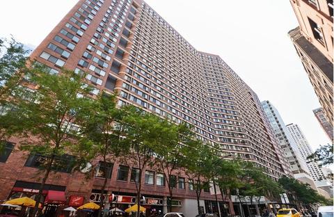 211 E Ohio St #P170, Chicago, IL 60611