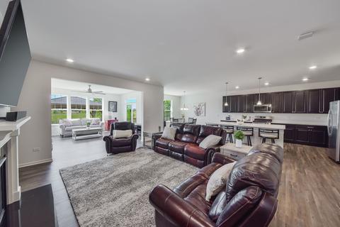 16010 S Selfridge Cir, Plainfield, IL 60586 photo 3