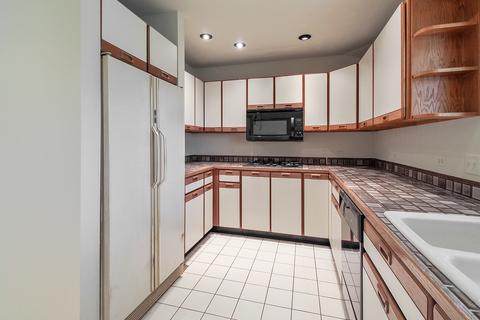 1015 Osage Dr, Mchenry, IL 60051 photo 11