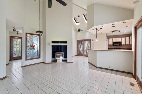 1015 Osage Dr, Mchenry, IL 60051 photo 6