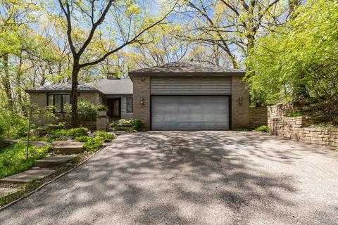 1015 Osage Dr, Mchenry, IL 60051