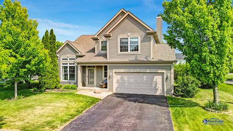 4725 Loyola Dr, Mchenry, IL 60050