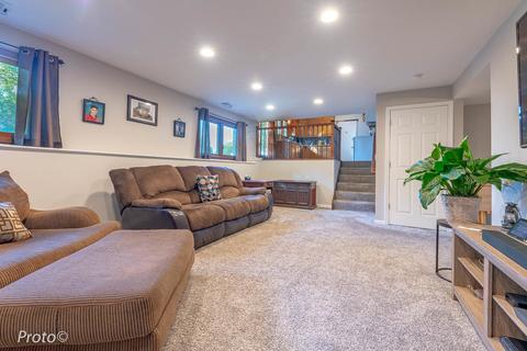 540 Dee Ln, Roselle, IL 60172 photo 18