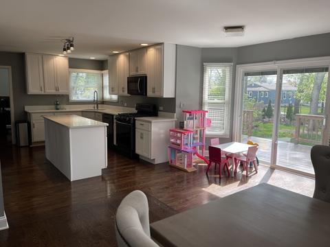 298 10th St, Wheeling, IL 60090 photo 9