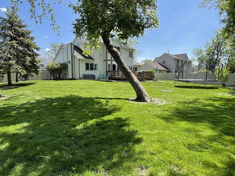 298 10th St, Wheeling, IL 60090 photo 2